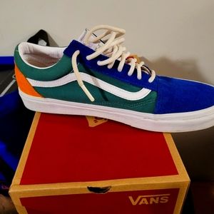 Mens shoes sizes81/2, 9D, 10, and 10.5